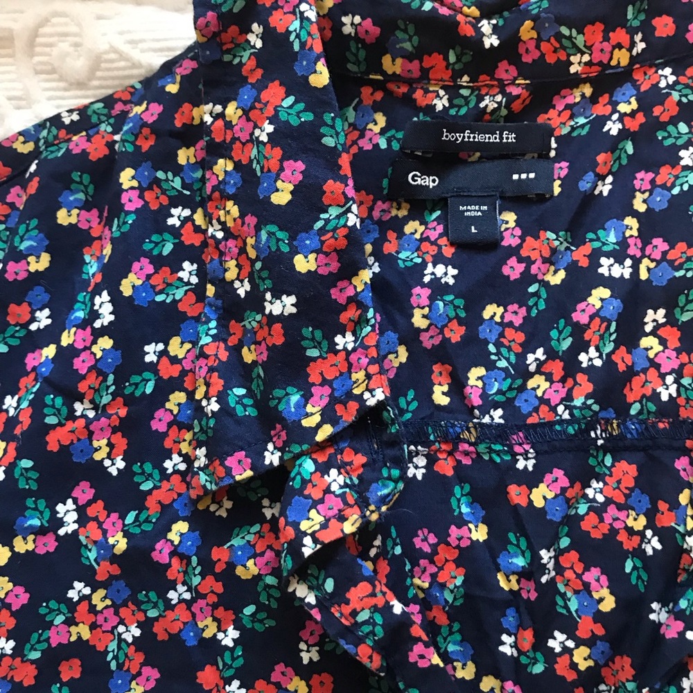 Gap Floral Boyfriend Button Down
